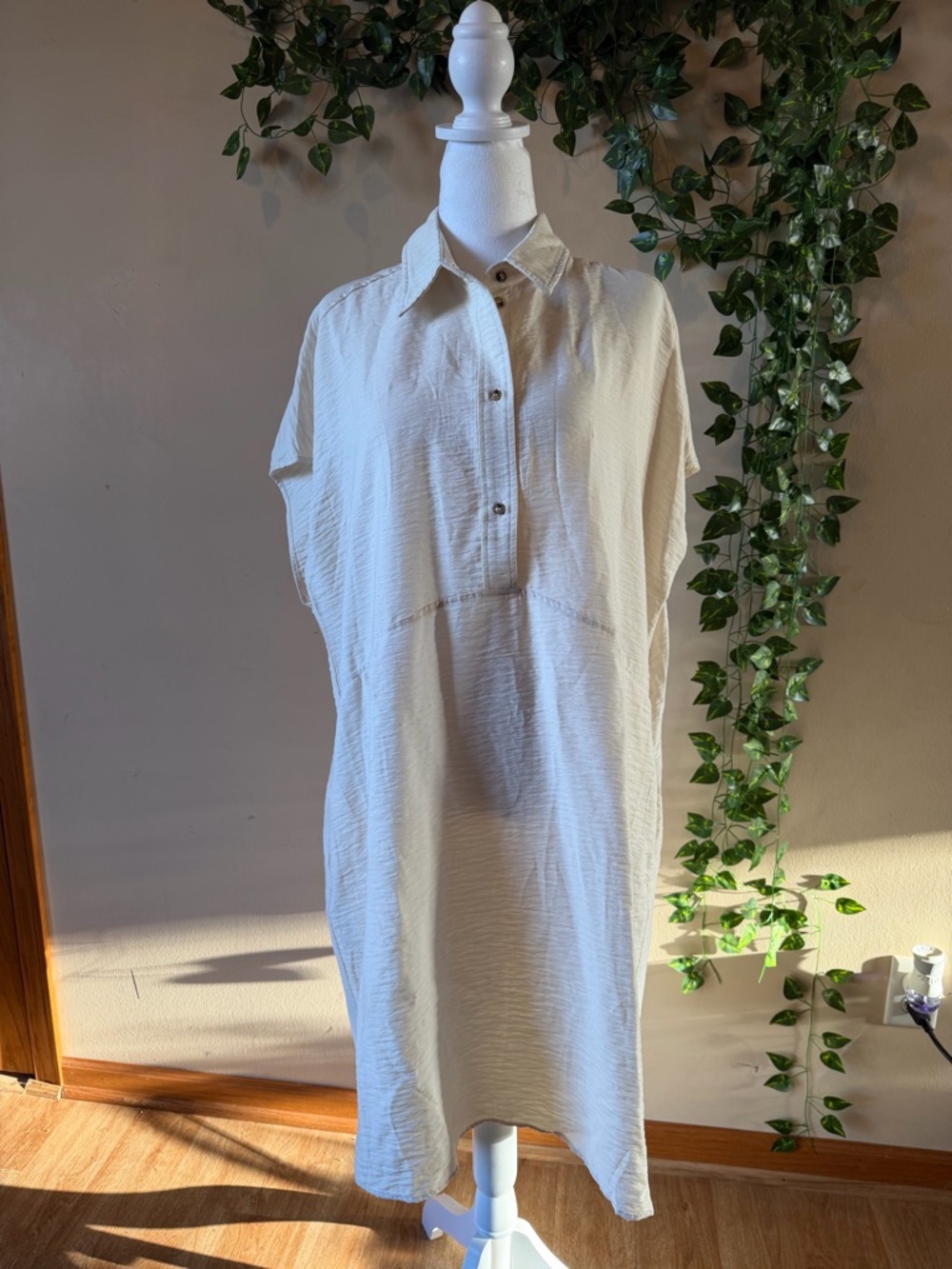 Women's Cream Midi Shirt Dress - Relaxed Collared Style